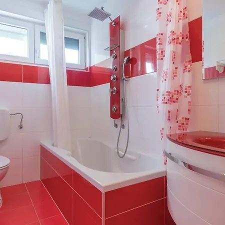 Apartment Garden 85 M2 Private Entrance & 100 M2 Terrace *